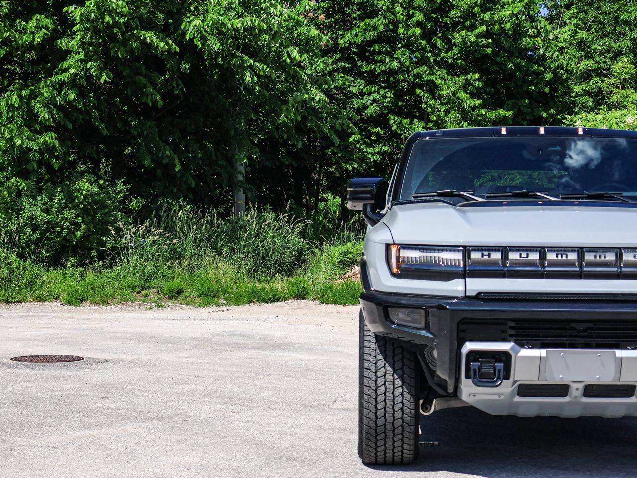2026 GMC HUMMER EV SUV 2X Photo