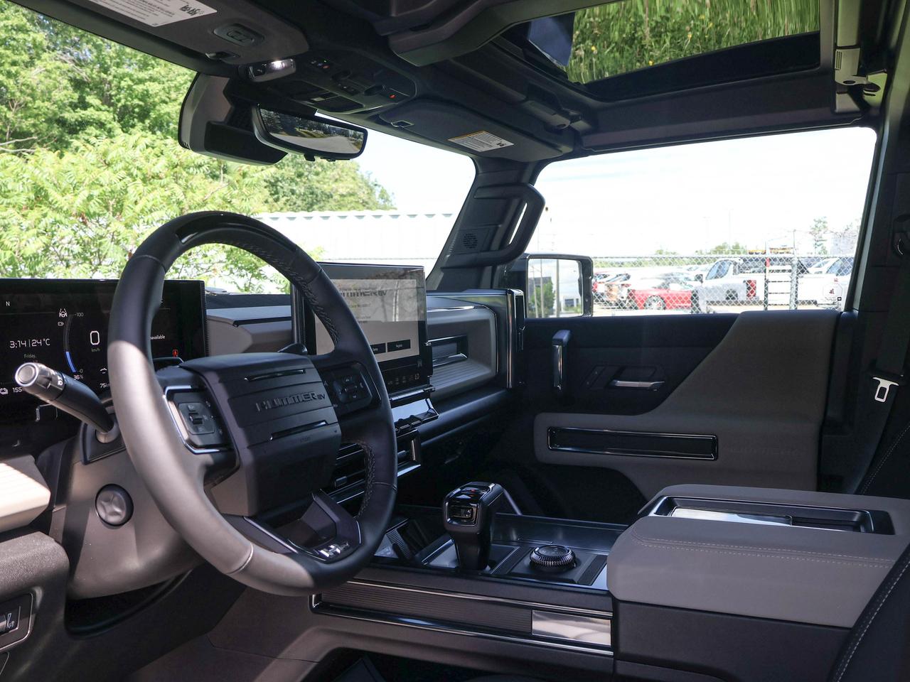 2026 GMC HUMMER EV SUV 2X Photo