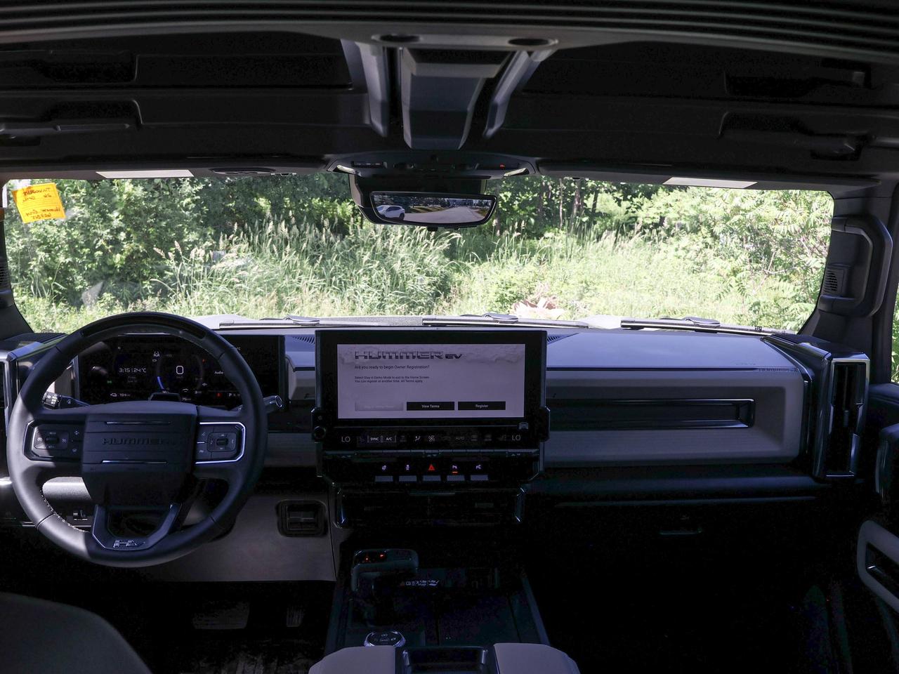 2026 GMC HUMMER EV SUV 2X Photo
