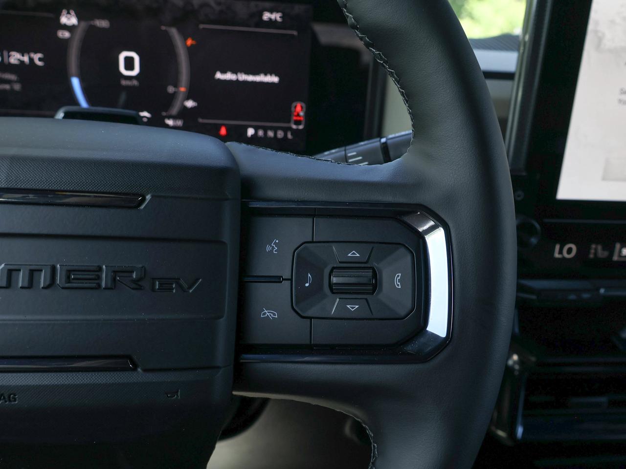 2026 GMC HUMMER EV SUV 2X Photo