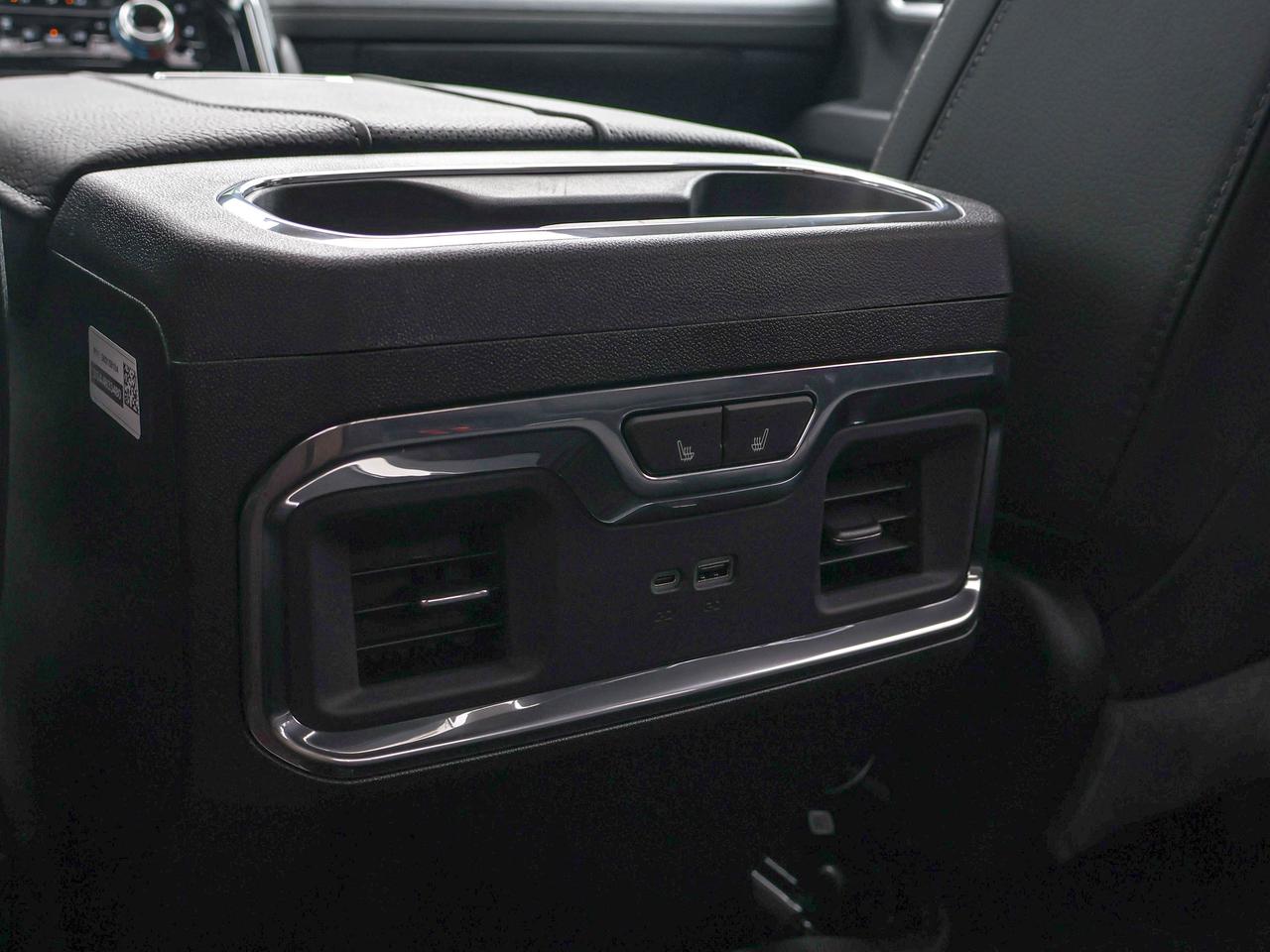 2026 GMC SIERRA 2500HD DENALI Photo