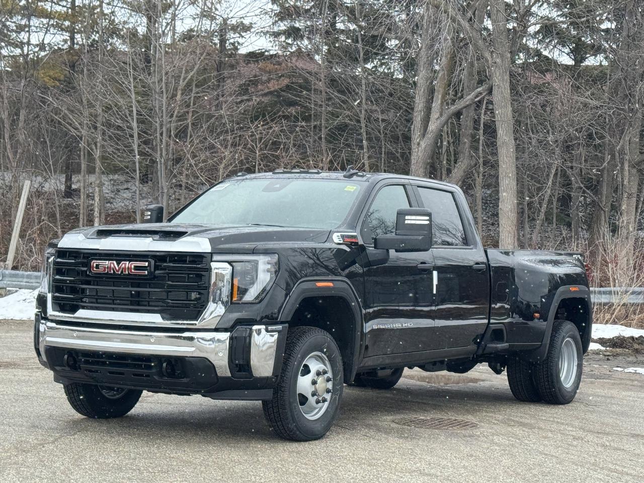 2026 GMC Sierra 3500HD Pro Photo
