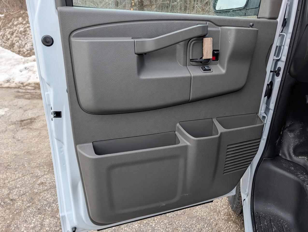 2026 Chevrolet Express Cargo Van  Photo