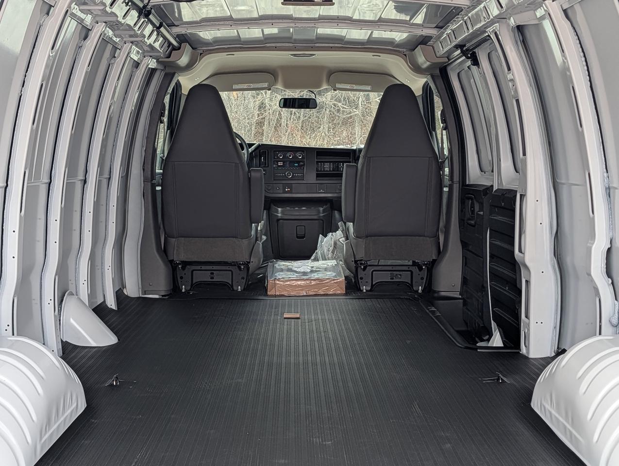 2026 Chevrolet Express Cargo Van  Photo