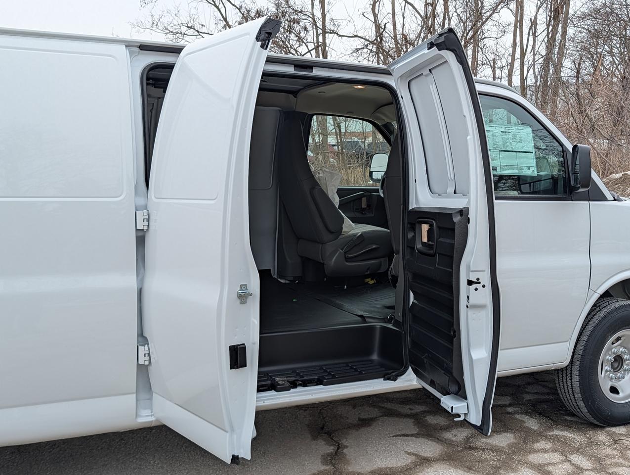 2026 GMC Savana Cargo Van  Photo