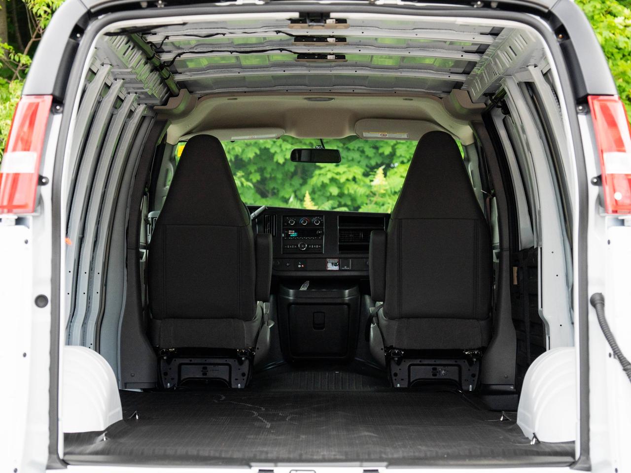 2026 Chevrolet Express Cargo Van  Photo