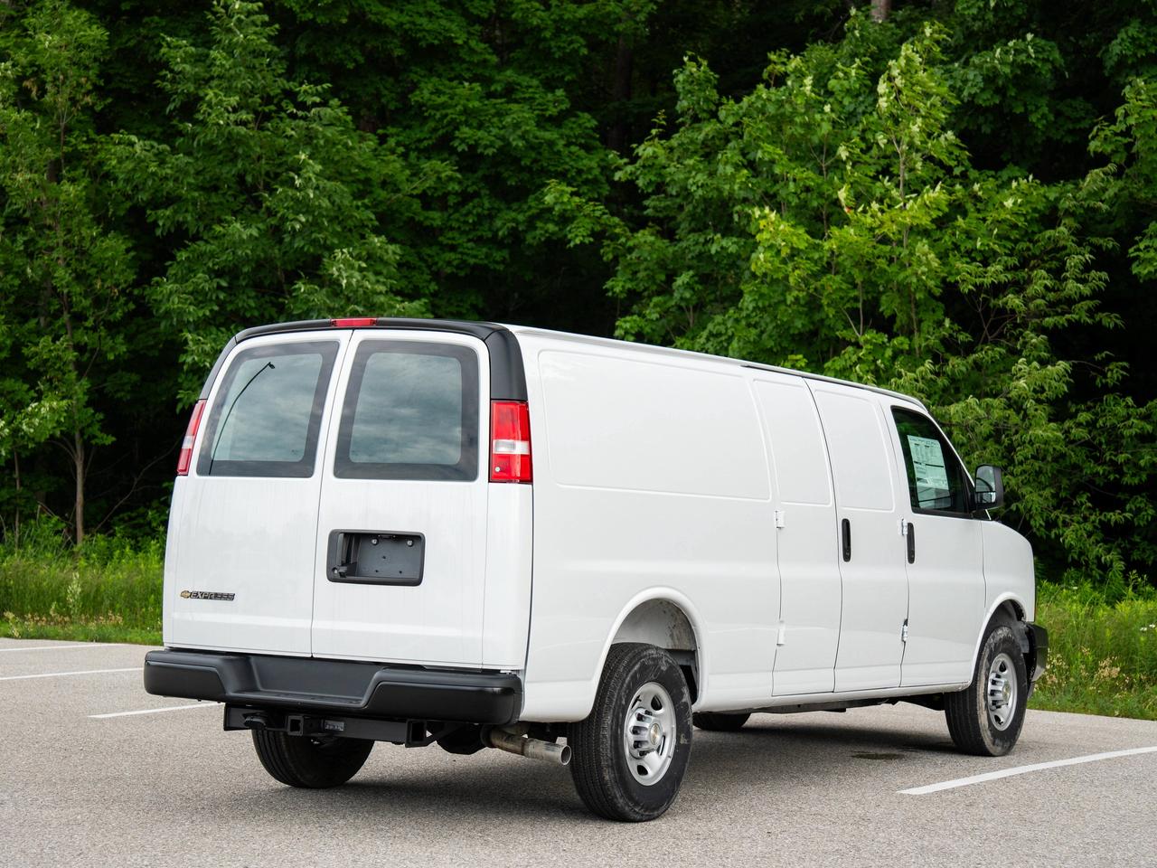 2026 Chevrolet Express Cargo Van  Photo