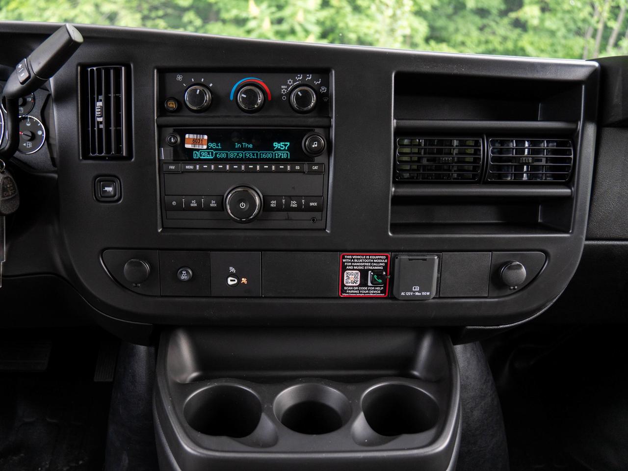 2026 Chevrolet Express Cargo Van  Photo