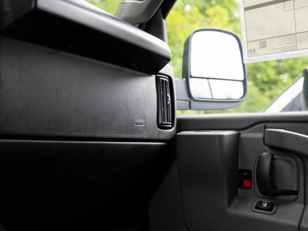 2026 Chevrolet Express Cargo Van  Photo