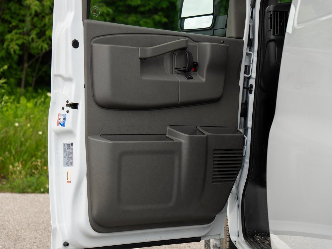 2026 Chevrolet Express Cargo Van  Photo
