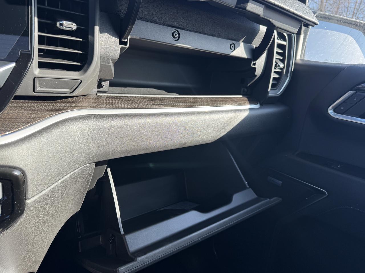 2026 Chevrolet Silverado 1500 RST Photo