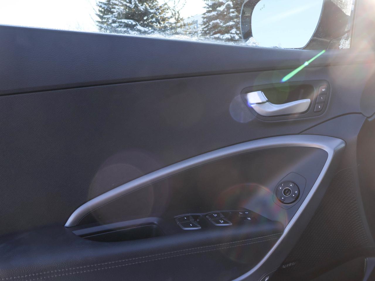 2016 Hyundai Santa Fe Sport Limited Photo