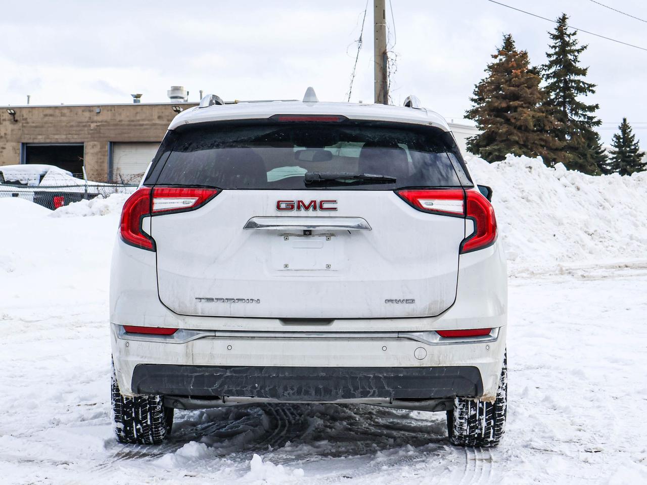 2024 GMC Terrain Denali Photo