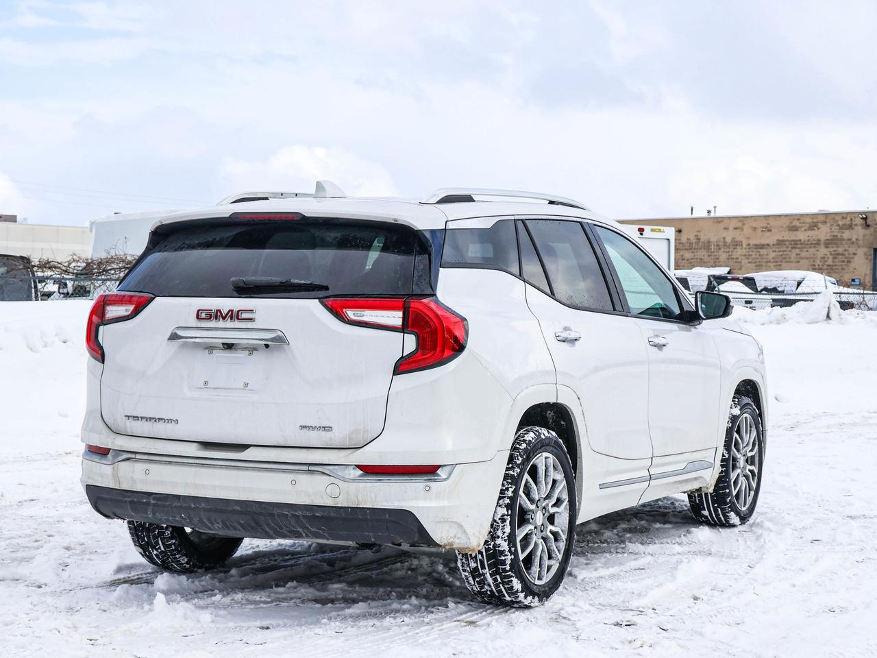 2024 GMC Terrain Denali Photo