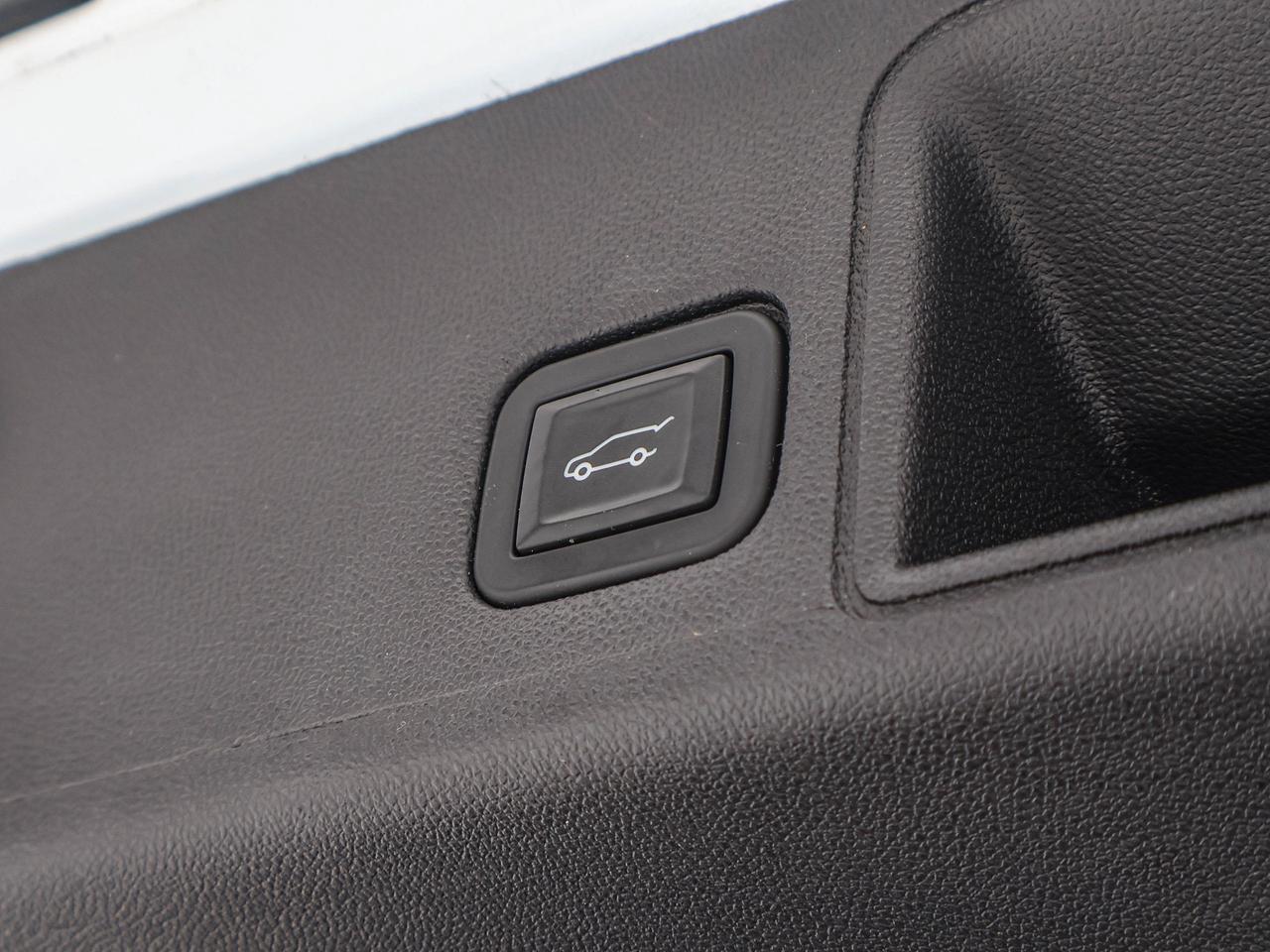 2024 GMC Terrain Denali Photo