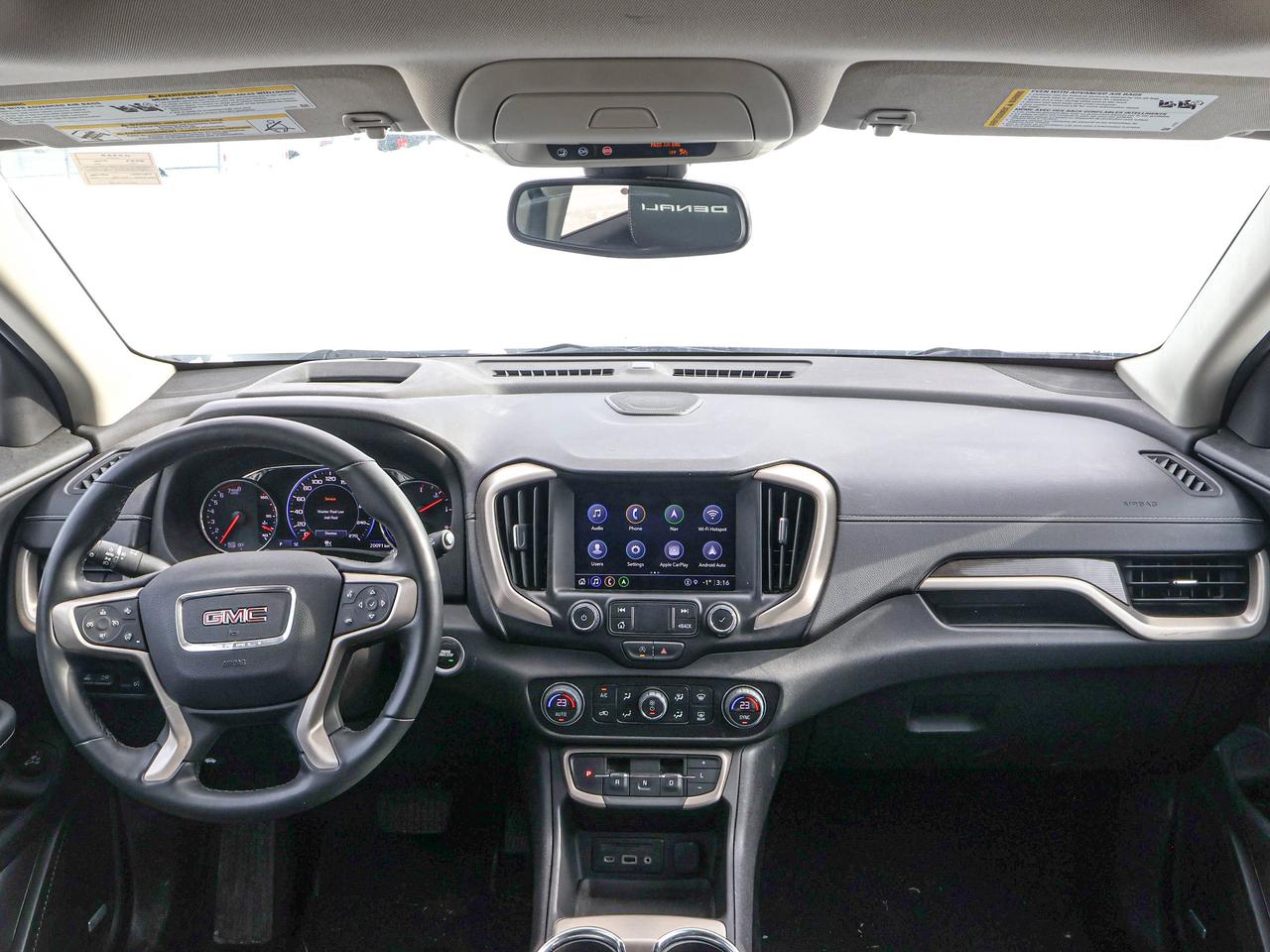 2024 GMC Terrain Denali Photo