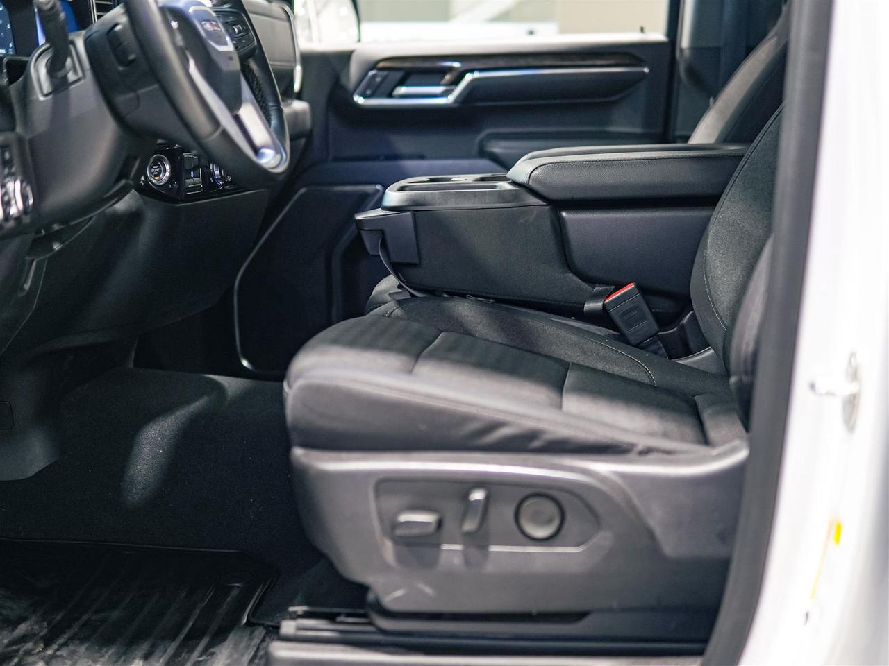 2024 GMC Sierra 1500 ELEVATION CREW CAB | 4X4 | NO ACCIDENTS Photo