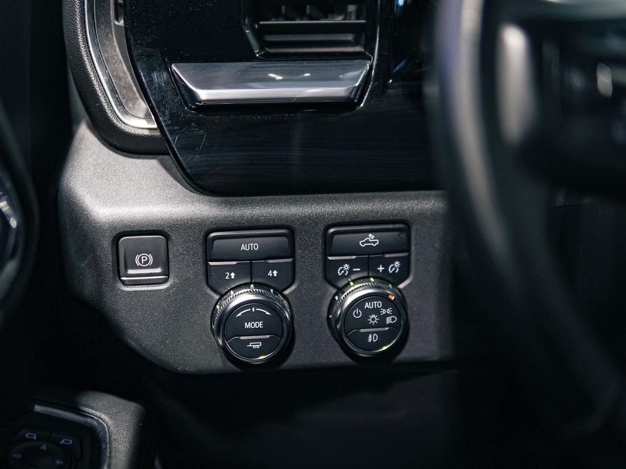 2024 GMC Sierra 1500 ELEVATION CREW CAB | 4X4 | NO ACCIDENTS Photo