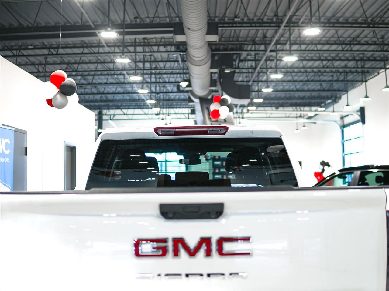 2024 GMC Sierra 1500 ELEVATION CREW CAB | 4X4 | NO ACCIDENTS Photo