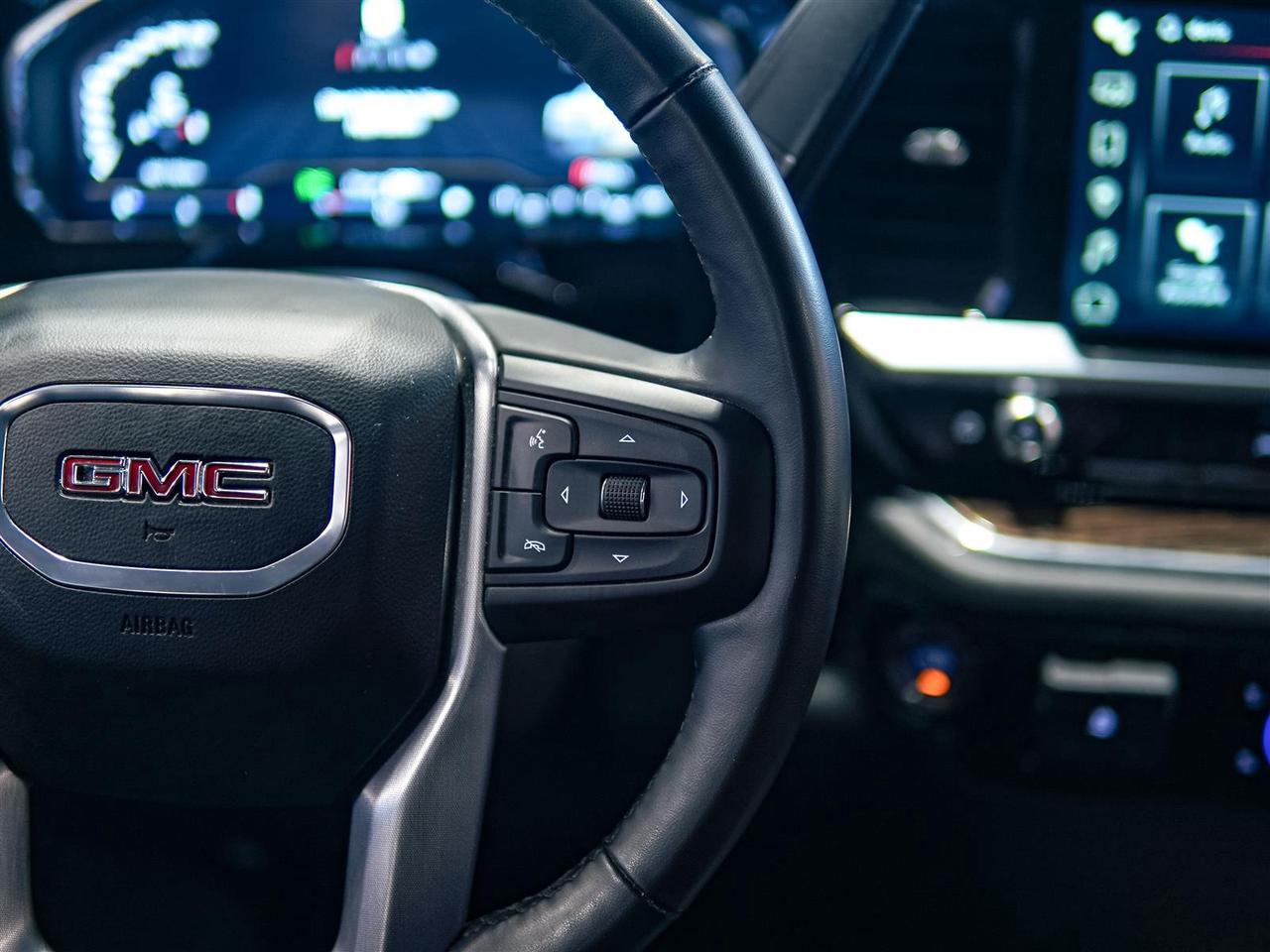 2024 GMC Sierra 1500 ELEVATION CREW CAB | 4X4 | NO ACCIDENTS Photo