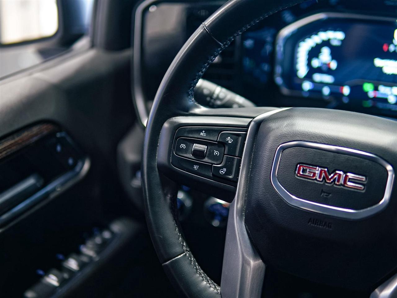 2024 GMC Sierra 1500 ELEVATION CREW CAB | 4X4 | NO ACCIDENTS Photo