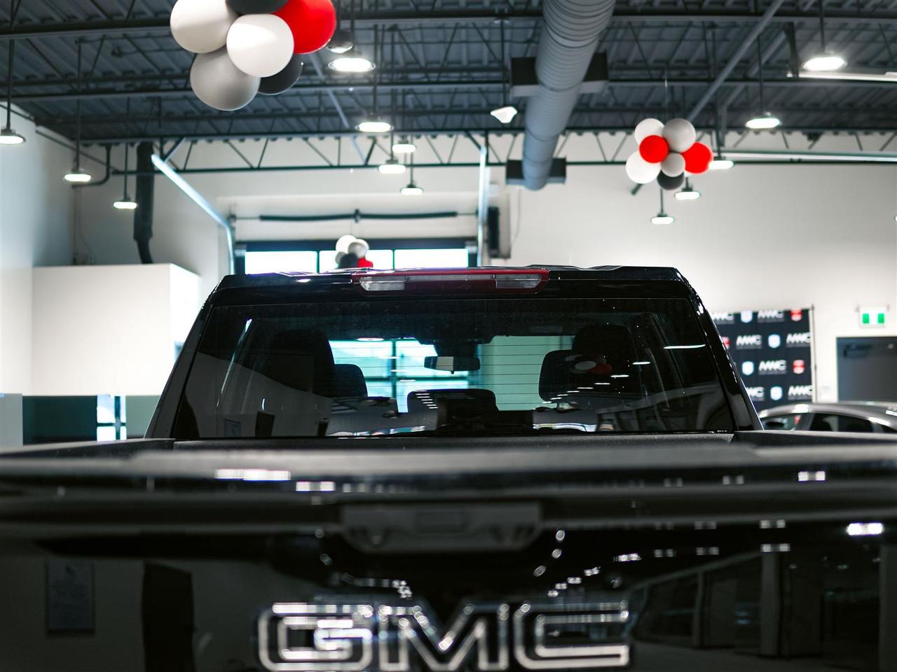 2024 GMC Sierra 1500 ELEVATION CREW CAB | 4X4 | NO ACCIDENTS Photo