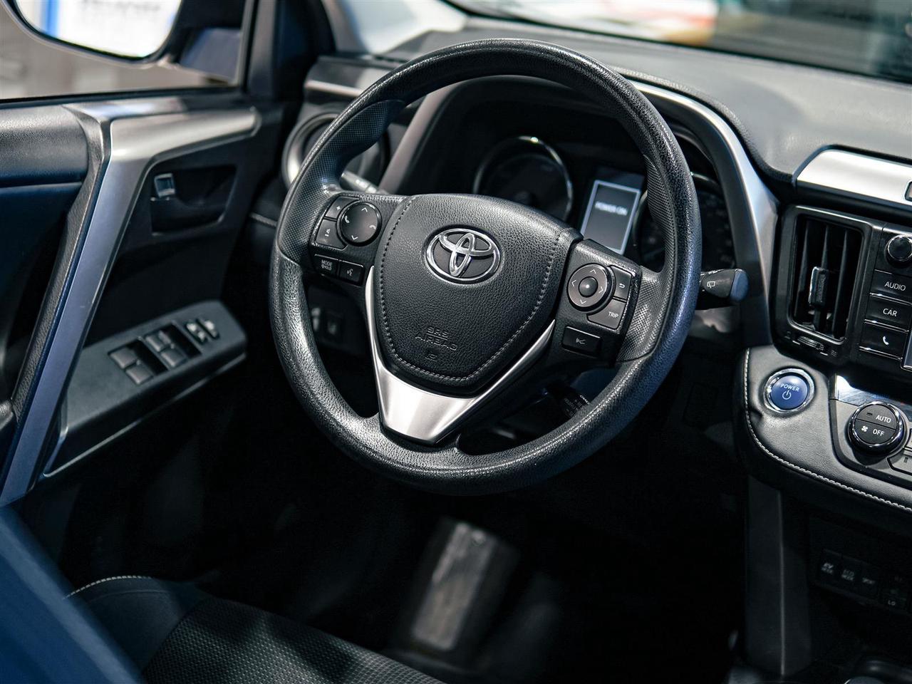 2018 Toyota RAV4 Hybrid LE+ HYBRID | NO ACCIDENTS | TOYOTA SERVICED Photo