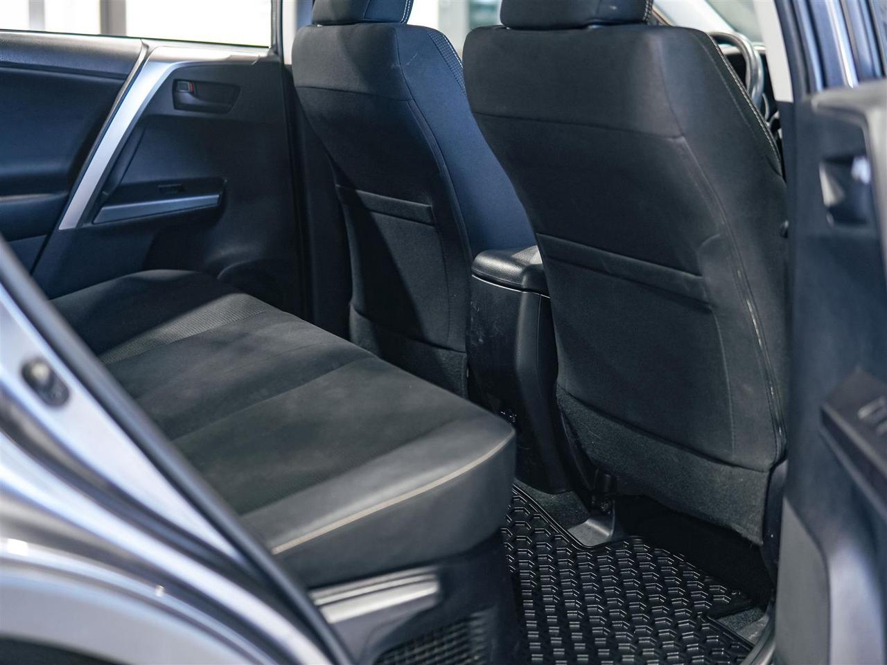 2018 Toyota RAV4 Hybrid LE+ HYBRID | NO ACCIDENTS | TOYOTA SERVICED Photo