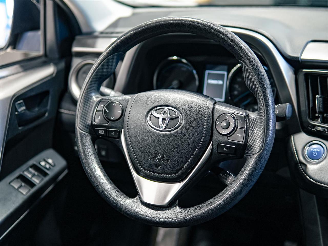 2018 Toyota RAV4 Hybrid LE+ HYBRID | NO ACCIDENTS | TOYOTA SERVICED Photo