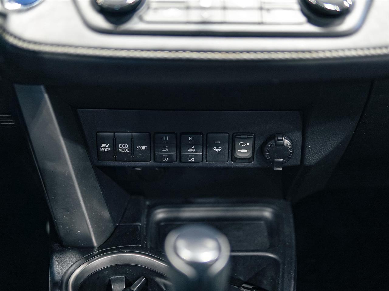 2018 Toyota RAV4 Hybrid LE+ HYBRID | NO ACCIDENTS | TOYOTA SERVICED Photo