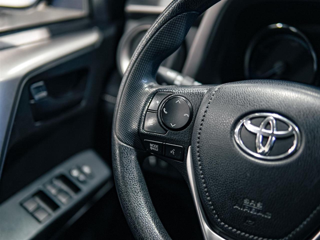 2018 Toyota RAV4 Hybrid LE+ HYBRID | NO ACCIDENTS | TOYOTA SERVICED Photo