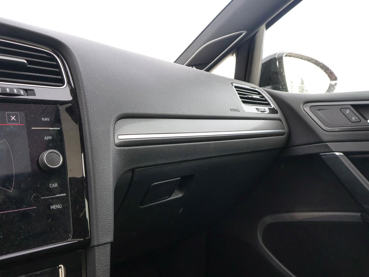 2021 Volkswagen Golf GTI Autobahn Photo