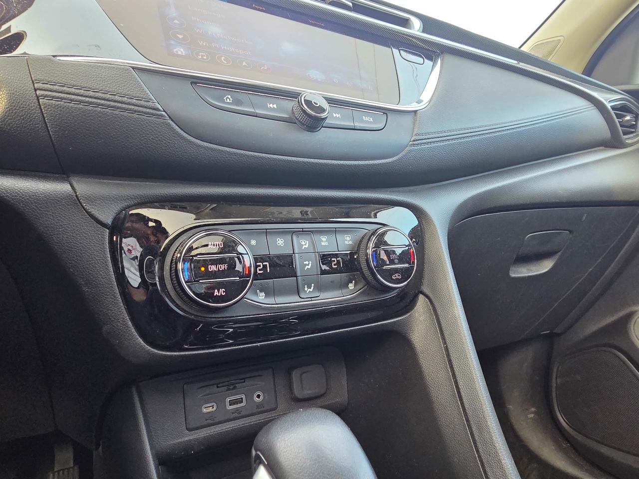 2022 Buick Encore GX SELECT Photo