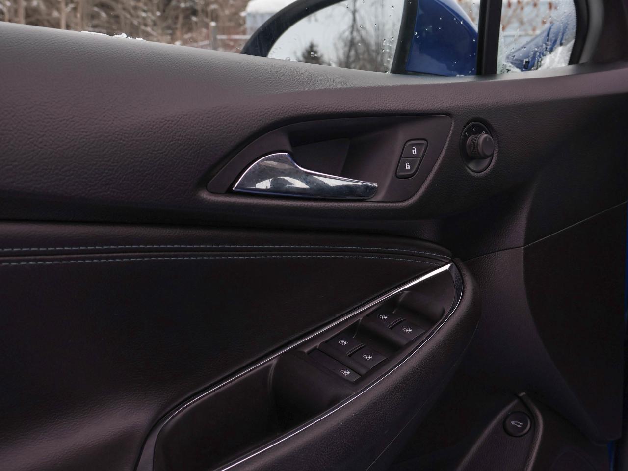 2018 Chevrolet Cruze Premier Photo