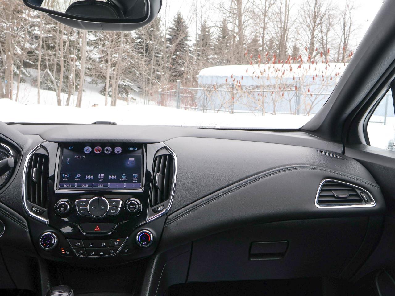 2018 Chevrolet Cruze Premier Photo