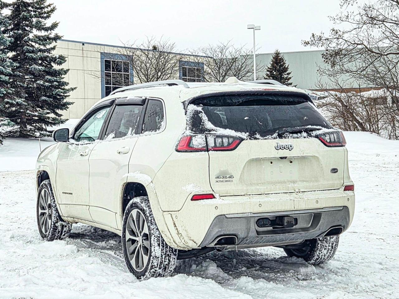 2019 Jeep Cherokee OVERLAND Photo