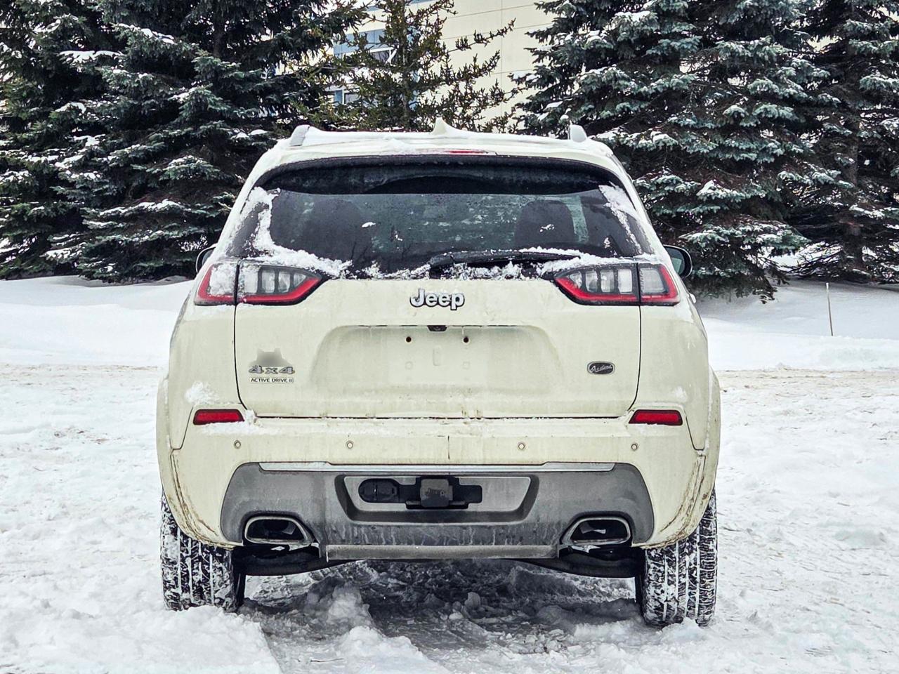 2019 Jeep Cherokee OVERLAND Photo