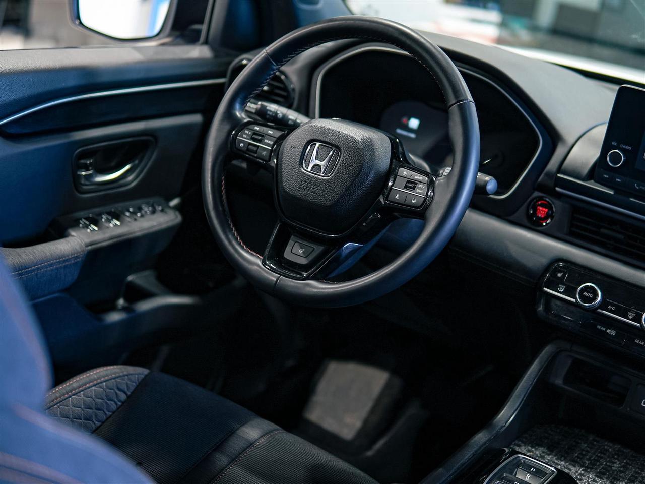 2025 Honda Pilot SPORT AWD | NO ACCIDENTS | 8 PASS Photo