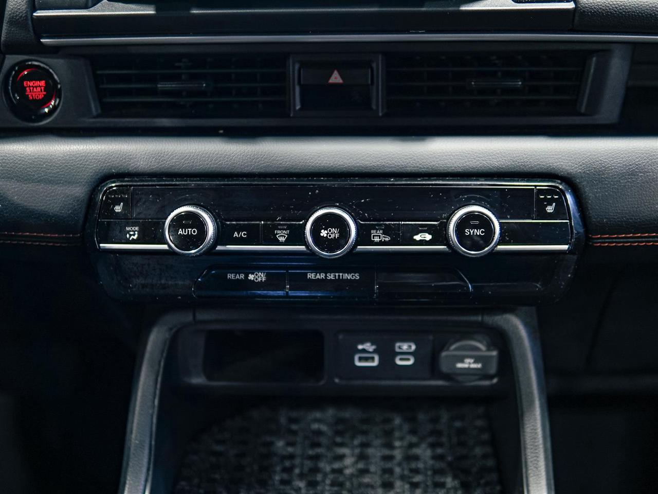 2025 Honda Pilot SPORT AWD | NO ACCIDENTS | 8 PASS Photo