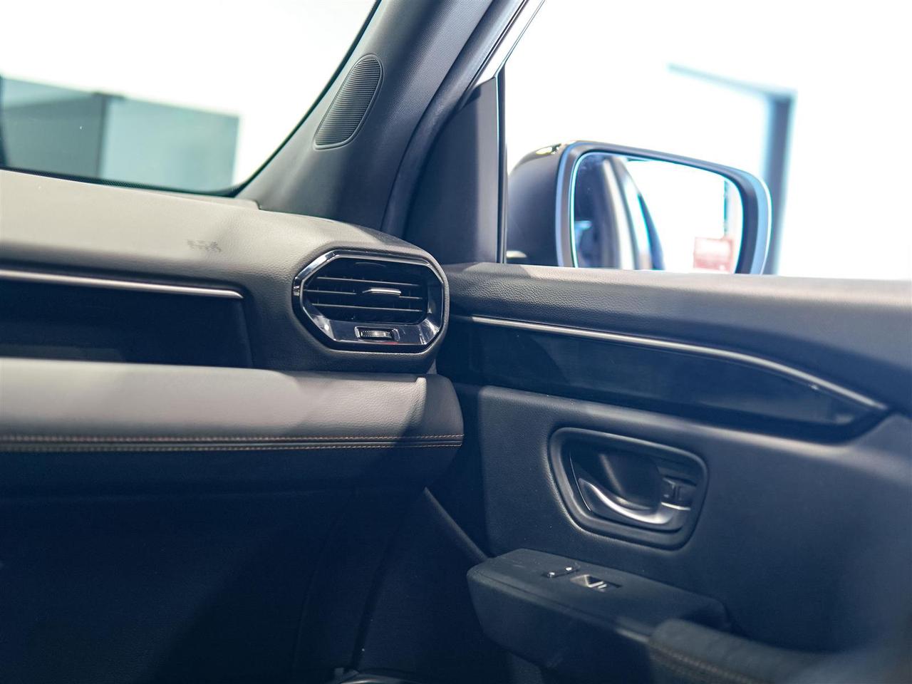 2025 Honda Pilot SPORT AWD | NO ACCIDENTS | 8 PASS Photo