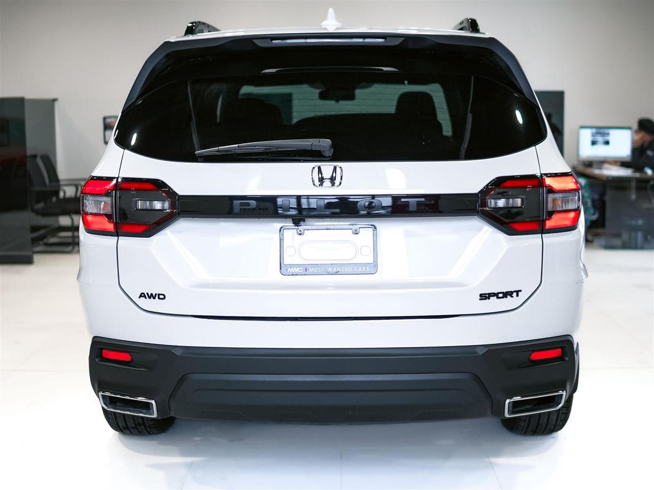 2025 Honda Pilot SPORT AWD | NO ACCIDENTS | 8 PASS Photo