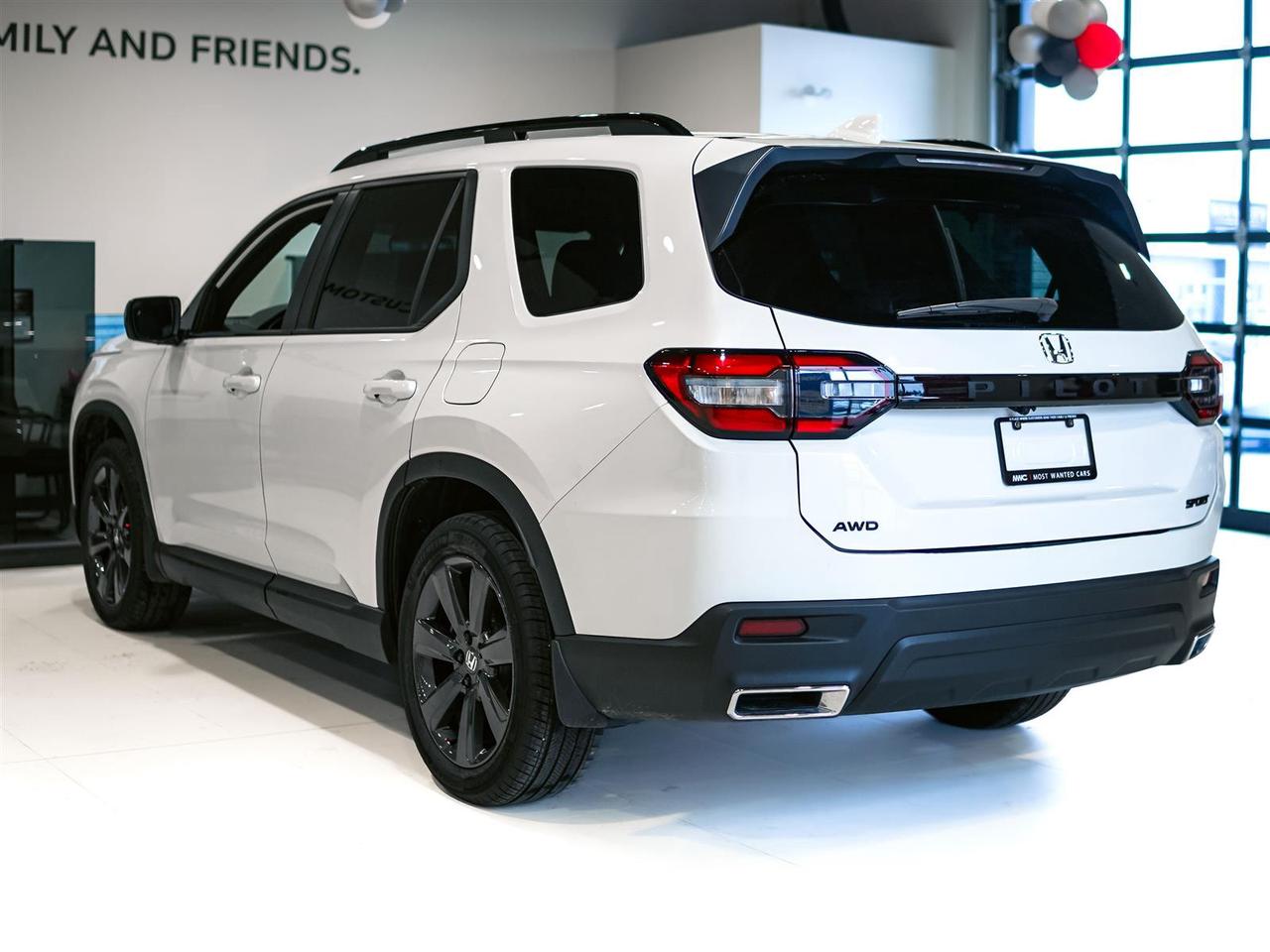 2025 Honda Pilot SPORT AWD | NO ACCIDENTS | 8 PASS Photo