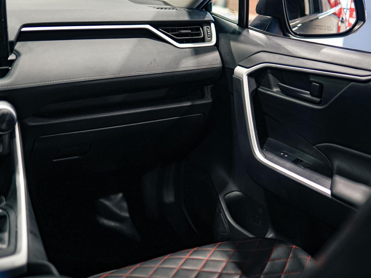2021 Toyota RAV4 ** SALE PENDING BY AMIT ** Photo