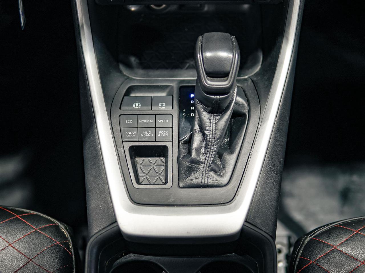 2021 Toyota RAV4 ** SALE PENDING BY AMIT ** Photo