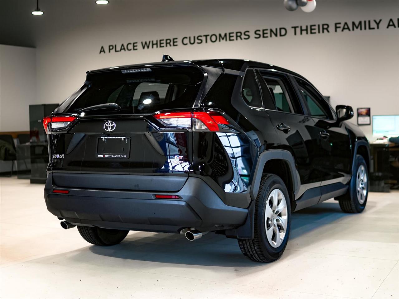 2023 Toyota RAV4 NO ACCIDENTS | BLIND | APP CONNECT Photo