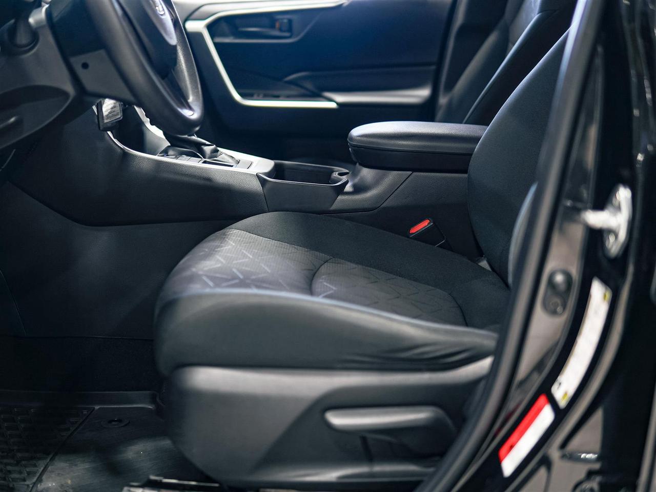 2023 Toyota RAV4 NO ACCIDENTS | BLIND | APP CONNECT Photo