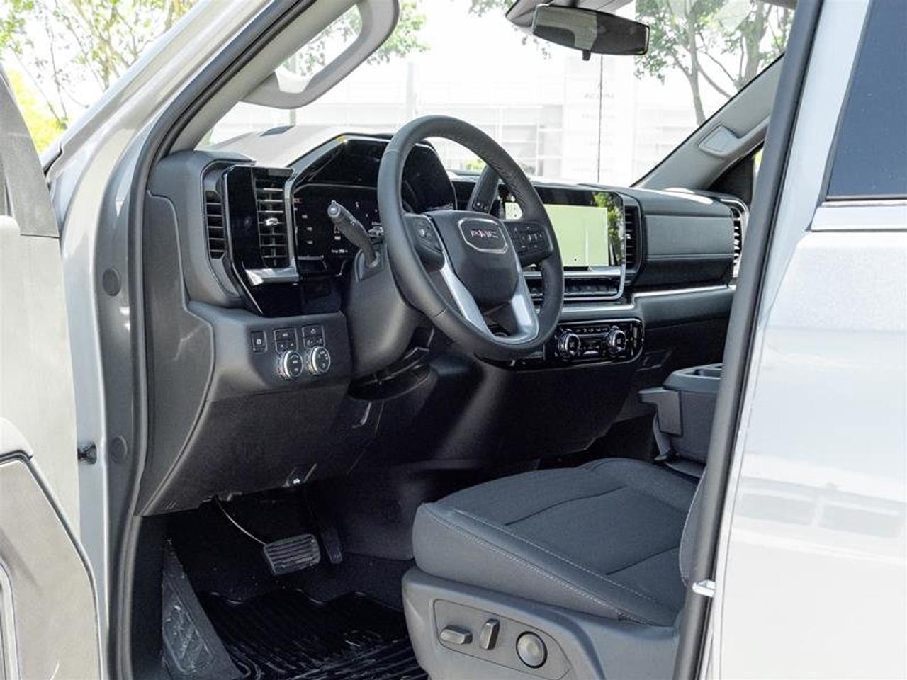 2026 GMC Sierra 1500 SLE Photo