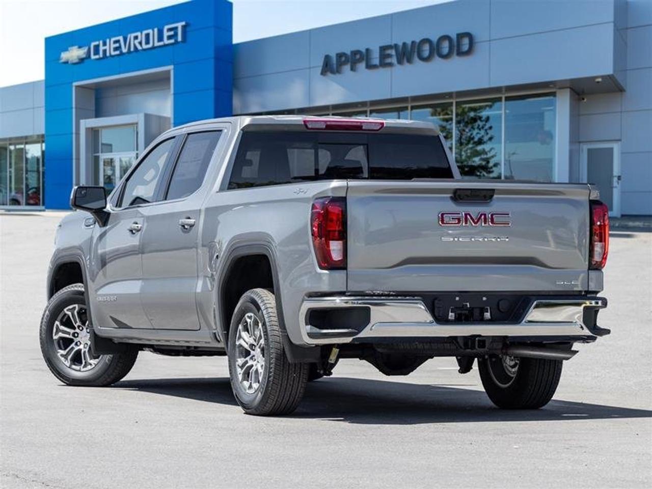 2026 GMC Sierra 1500 SLE Photo