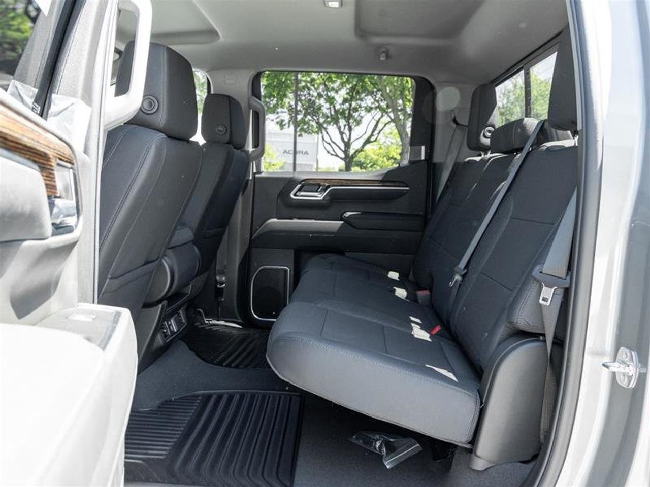 2026 GMC Sierra 1500 SLE Photo