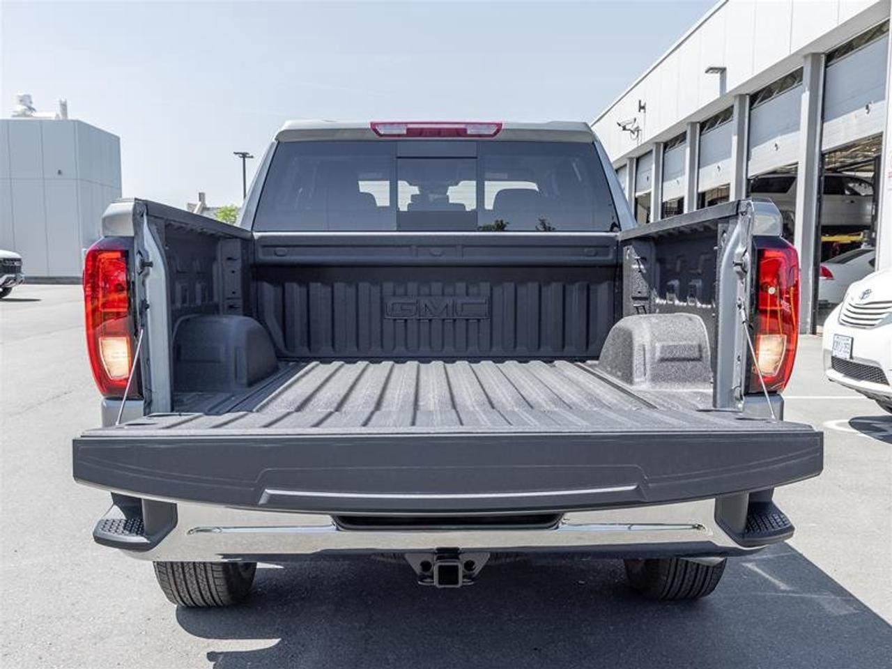 2026 GMC Sierra 1500 SLE Photo